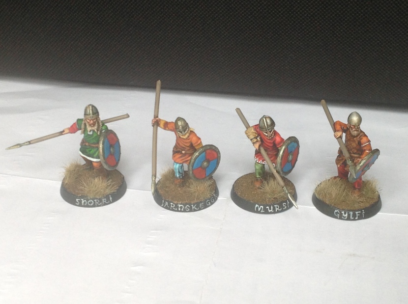 Four bondi with spears.